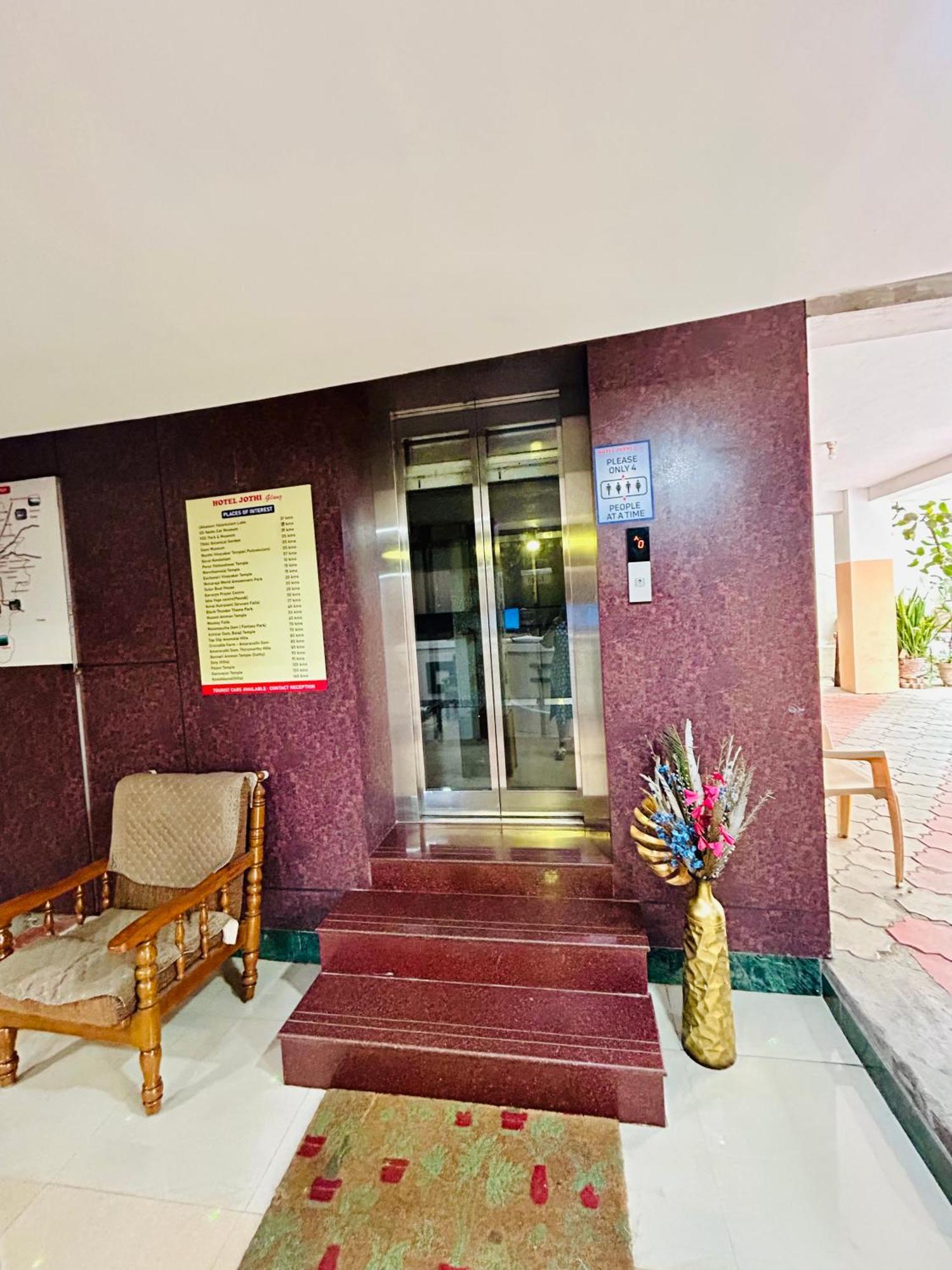 Hotel Jothi Coimbatore Buitenkant foto