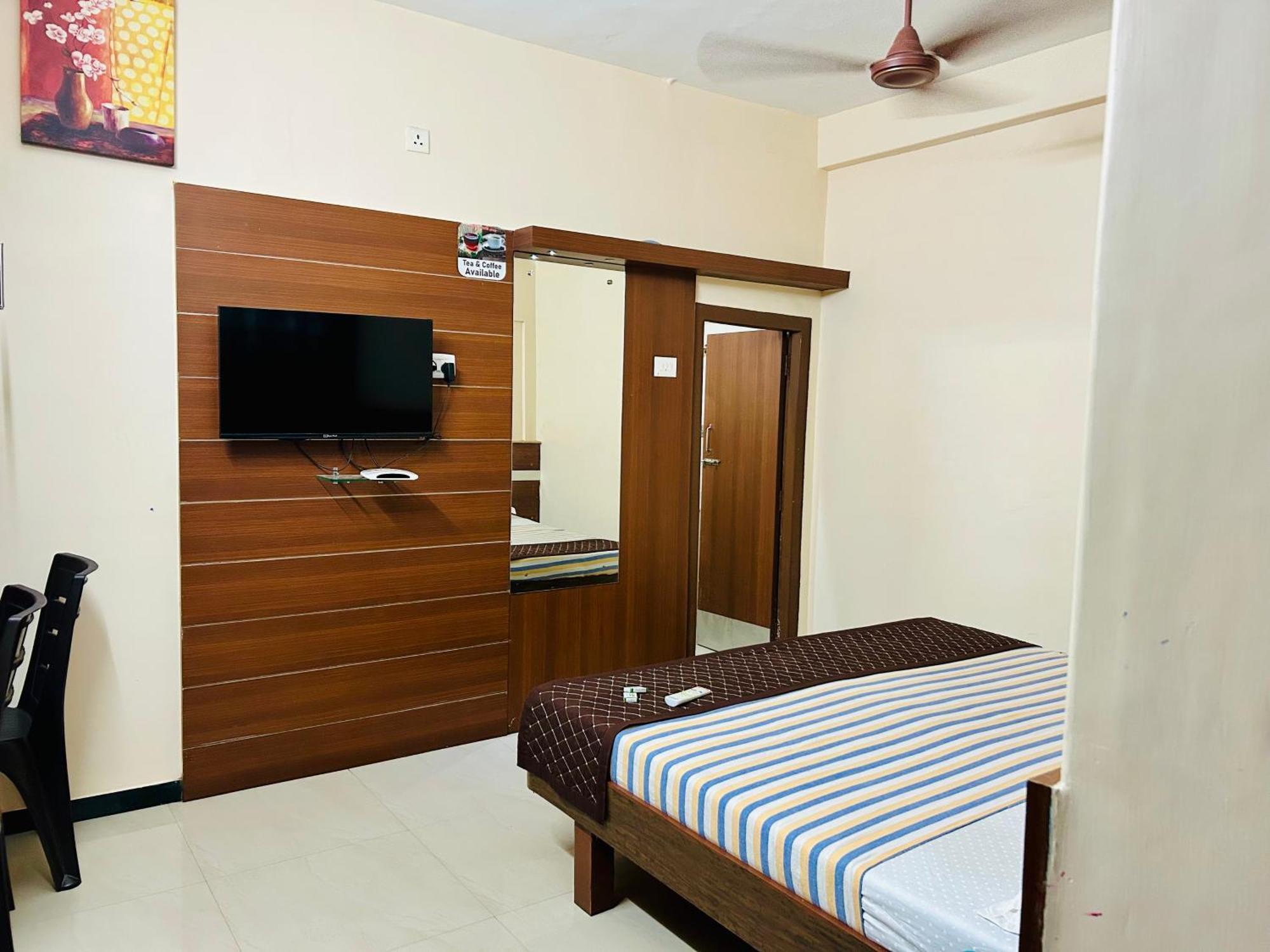 Hotel Jothi Coimbatore Buitenkant foto