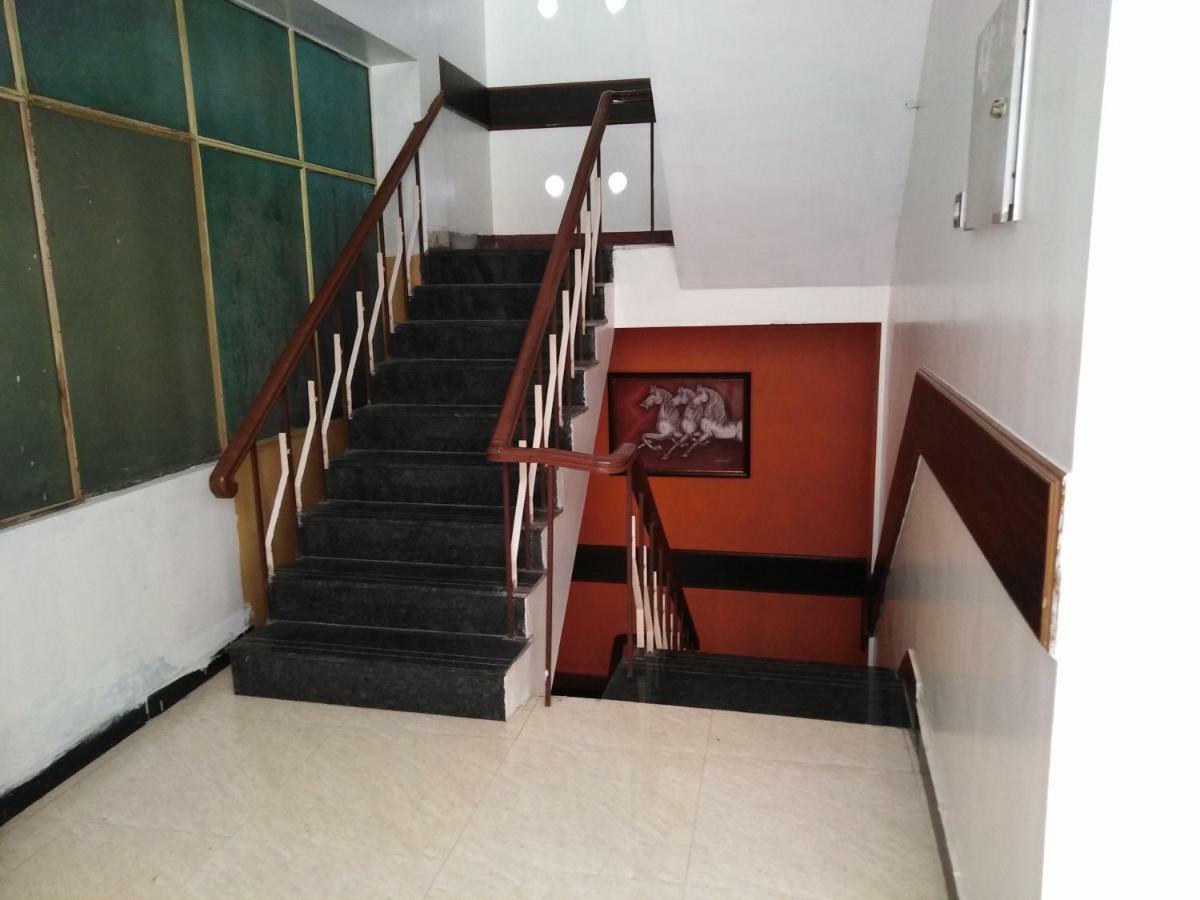 Hotel Jothi Coimbatore Buitenkant foto