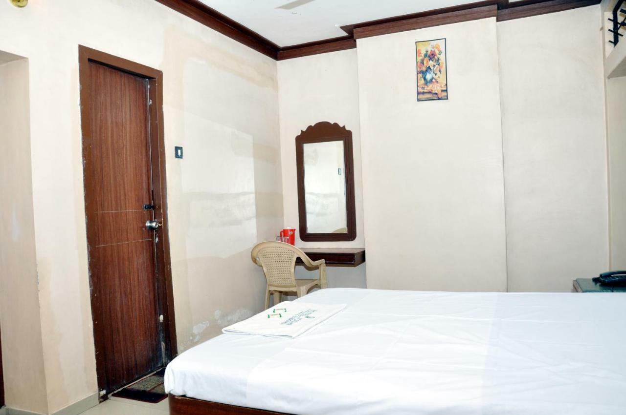 Hotel Jothi Coimbatore Buitenkant foto